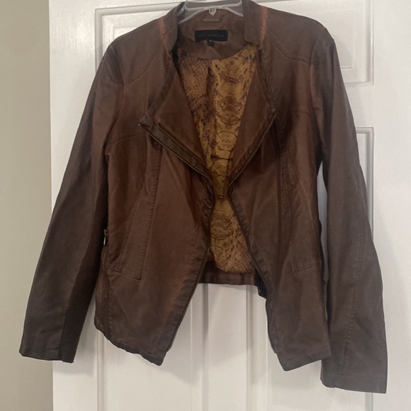 Leather jacket - Picture 4 of 5